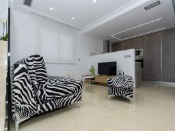 Spacious living room and sitting area